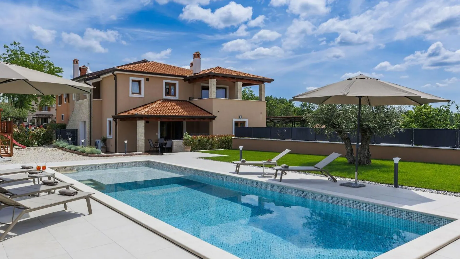 Apartment Ana By Interhome location